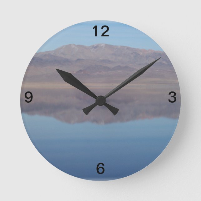 Reloj Redondo Mediano Imagen de Walker Lake Mirror (Anverso)