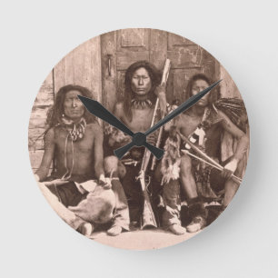 Reloj Redondo Mediano Indios de Spokane, 1861 (foto de b/w)