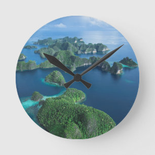 Reloj Redondo Mediano Indonesia, Papúa Occidental. Aéreo De Raja Ampat