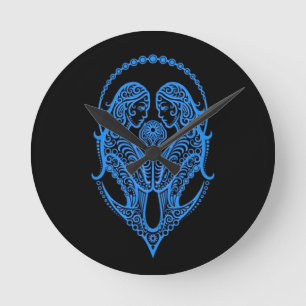Reloj Redondo Mediano Intricate Blue Gemini Zodiac on Black