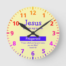 Reloj Redondo Mediano JESÚS Personalizado SABE MI NOMBRE Niños Amarillos