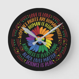 Reloj Redondo Mediano Justicia social Arcoiris colores de Word Art