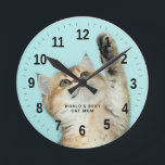 Reloj Redondo Mediano La mejor foto del Personalizado de gatos del mundo<br><div class="desc">El mejor reloj de fotos de Mascotas divertidas de la Personalizado de la mamá del gato del mundo</div>