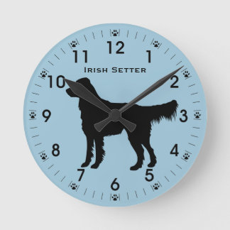 Reloj Redondo Mediano La silueta de perro guardián irlandesa personaliza