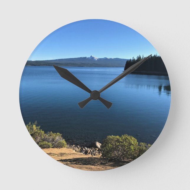 Reloj Redondo Mediano Lago Crescent, OR (Anverso)