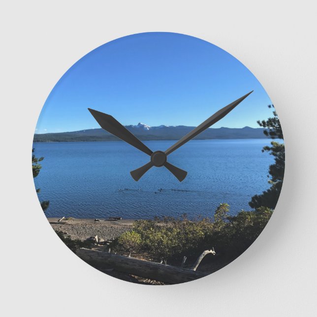 Reloj Redondo Mediano Lago Crescent, OR (Anverso)
