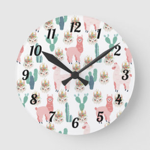 Reloj Redondo Mediano Llamas rosadas y niños de cactus verdes