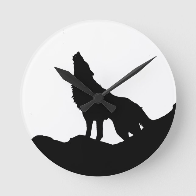 Reloj Redondo Mediano Lobo solitario parado en una colina (Anverso)