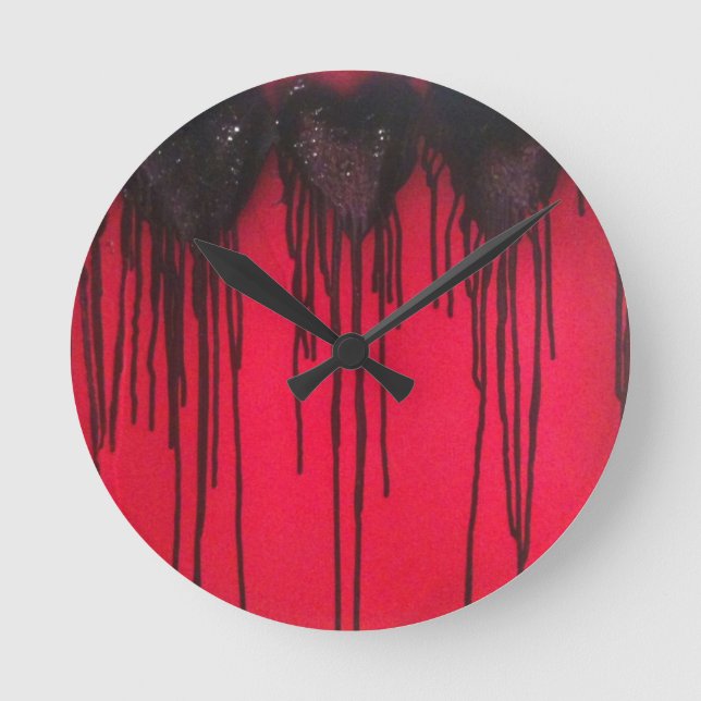 Reloj Redondo Mediano Love Bleeds Black (Anverso)