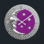 Reloj Redondo Mediano Luna y estrellas Art Deco, Ametismo y Plata<br><div class="desc">Reloj en una luna clásica Art Deco y diseño de estrellas en plata cepillada con un aspecto esmaltado,  fondo amethyst morado</div>