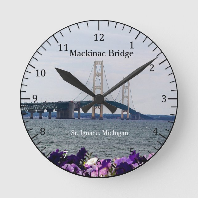 Reloj Redondo Mediano Mackinac Bridge Spring St. Ignace clock (Anverso)
