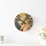 Reloj Redondo Mediano Madonna y el niño Jesús Virgen María Arte Vintage<br><div class="desc">Personalizado, arte fino, personalizado, vintage / cristiano / cristianismo / fanatismo del arte religioso de la más alta calidad del reloj acrílico de grado A en la pared, con una adorable y detallada temperatura vintage en la pintura de panel de álamos, de un artista anónimo, de Madonna / Virgen María...</div>
