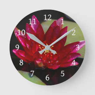 Reloj Redondo Mediano Magenta Lotus Waterlily