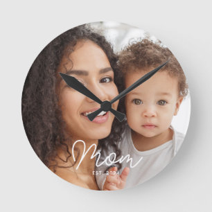 Reloj Redondo Mediano Mamá Estableció Foto Moderna en Blanco y Letra Cur