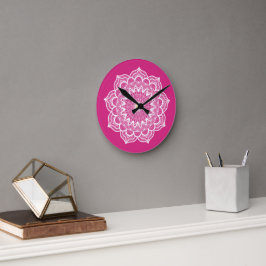 Reloj Redondo Mediano Mandalá blanco sobre fondo rosa