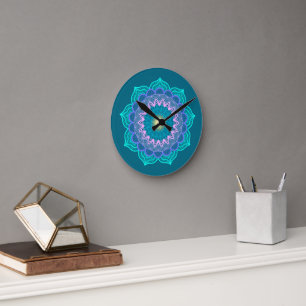 Reloj Redondo Mediano Mandalá Colorido sobre Fondo Azul