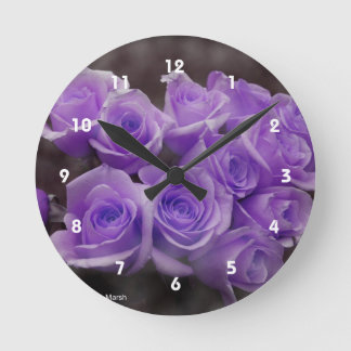 Reloj Redondo Mediano Manojo subió colorized púrpura