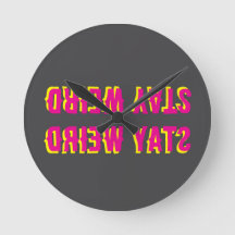 Manténgase raro hacia atrás - amarillo negro rosad