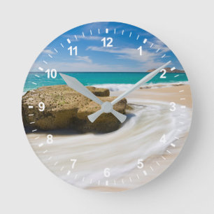 Reloj Redondo Mediano Marea oceánica gira en la playa