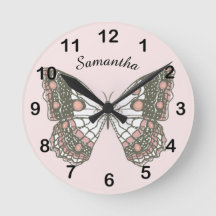 Mariposa y nombre personalizado en rosa suave