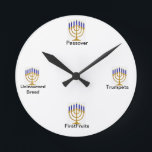 Reloj Redondo Mediano Menorah Festín Days Wall Clock<br><div class="desc">Rightside lo ha hecho de nuevo con este de la bella y hermosa Menorah Feast Days Wall reloj! Mantengan la conversación en marcha mientras mantienen el tiempo con la familia y amigos mientras admiran su hermoso reloj de pared de los días de la fiesta de Menorah, hecho desde la derecha!...</div>