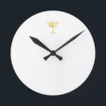 Reloj Redondo Mediano Menorah Gold<br><div class="desc">Menorah de oro. Personalice agregando su propio nombre. Para hacer de este su propio diseño 'Haga clic para Personalizar más adelante" ... o 'Transfiera este diseño' para imprimir el mismo diseño en un producto diferente. ¿De dónde viene la Menorah? Viene de la Biblia, en el libro del Éxodo, capítulo 25...</div>