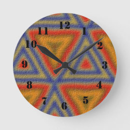 Reloj Redondo Mediano Modelo moderno del triángulo