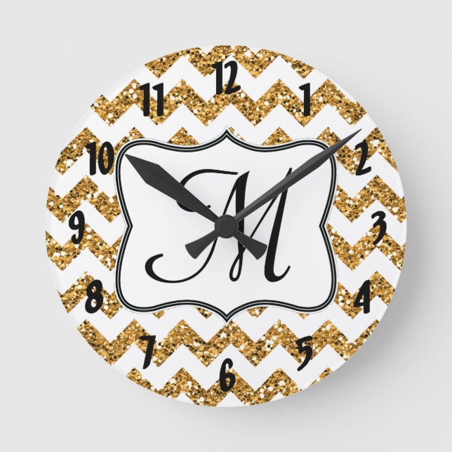 Reloj Redondo Mediano Modern Gold Chevron Monogram Initial Wall Clock (Anverso)