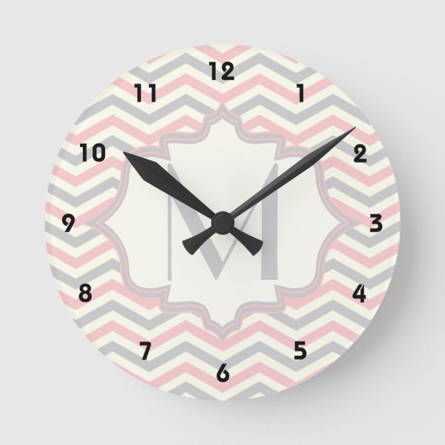 Reloj Redondo Mediano Modern pink, grey, ivory chevron pattern custom (Anverso)