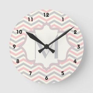 Reloj Redondo Mediano Modern pink, grey, ivory chevron pattern custom