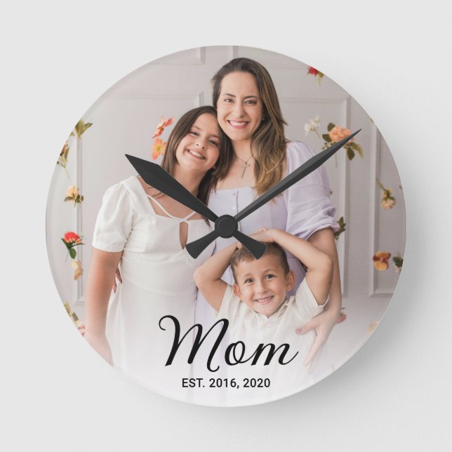 Reloj Redondo Mediano Mom Established Modern Black Script Photo  (Anverso)