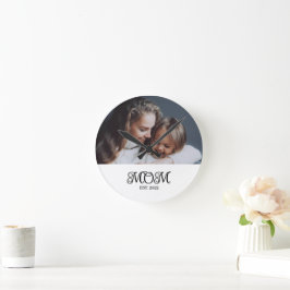 Reloj Redondo Mediano Mom Established Modern Black Script Photo