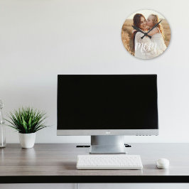 Reloj Redondo Mediano Mom Established Modern White Script Photo