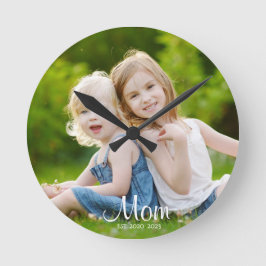 Reloj Redondo Mediano Mom Established Modern White Script Photo