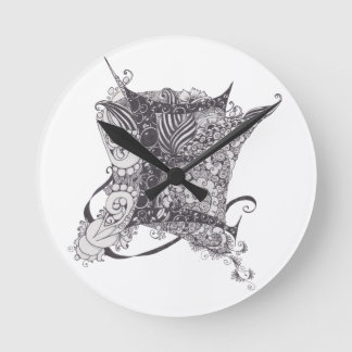 Reloj Redondo Mediano Monograma E