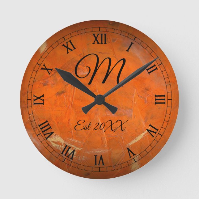 Reloj Redondo Mediano Monograma personalizable de cumpleaños esmaltado T (Anverso)