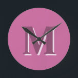 Reloj Redondo Mediano monograma rosa sólido vívido,<br><div class="desc">monograma rosa sólido vívido,  reloj redondo. Código de color hexadecimal #CB649C</div>