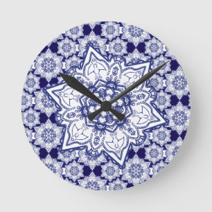 Reloj Redondo Mediano Monstruos de china azul