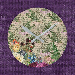 Reloj Redondo Mediano Morado de Berries y Rosas en Newsprint Ephemera