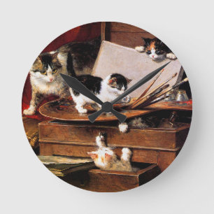 Reloj Redondo Mediano Mother Cat and Kittens on Table