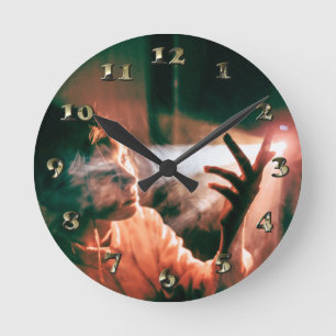 Reloj Redondo Mediano Mujer en luz y humo