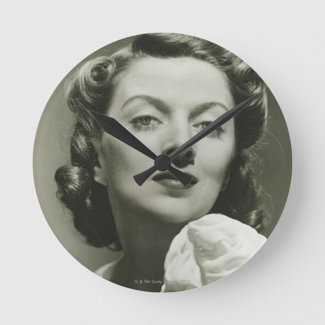 Reloj Redondo Mediano Mujer que presenta en el estudio 2 (Anverso)