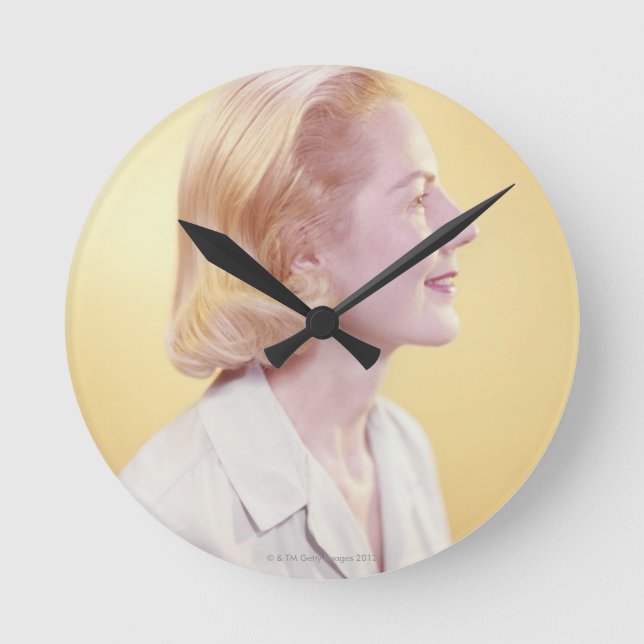Reloj Redondo Mediano Mujer rubia (Anverso)