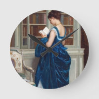 Mujer Victoriana Elegante Leyendo en la Biblioteca