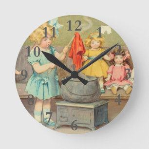 Reloj Redondo Mediano Muñeca niña de lavandería vintage jugando muñecas