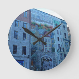 Reloj Redondo Mediano Mural en Ciudad Vieja de Quebec, Quebec, Canadá
