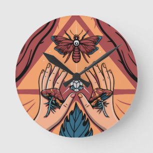 Reloj Redondo Mediano Mystical Hands Offering Fungi to Moth Spirit
