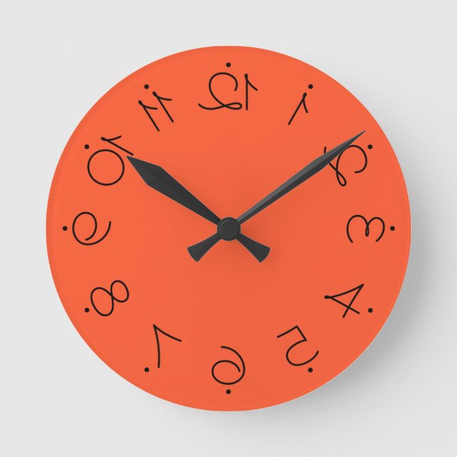 Reloj Redondo Mediano Naranja Quirky Con Números Desviados (Anverso)