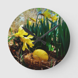 Reloj Redondo Mediano Narcisos amarillos y un huevo de Pascua amarillo