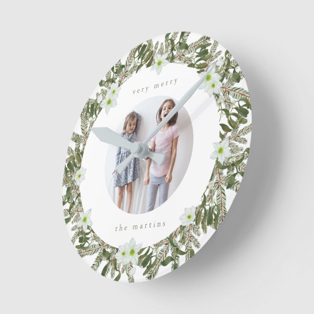 Reloj Redondo Mediano Navidades de la guirnalda de invierno de muy merry (Ángulo)